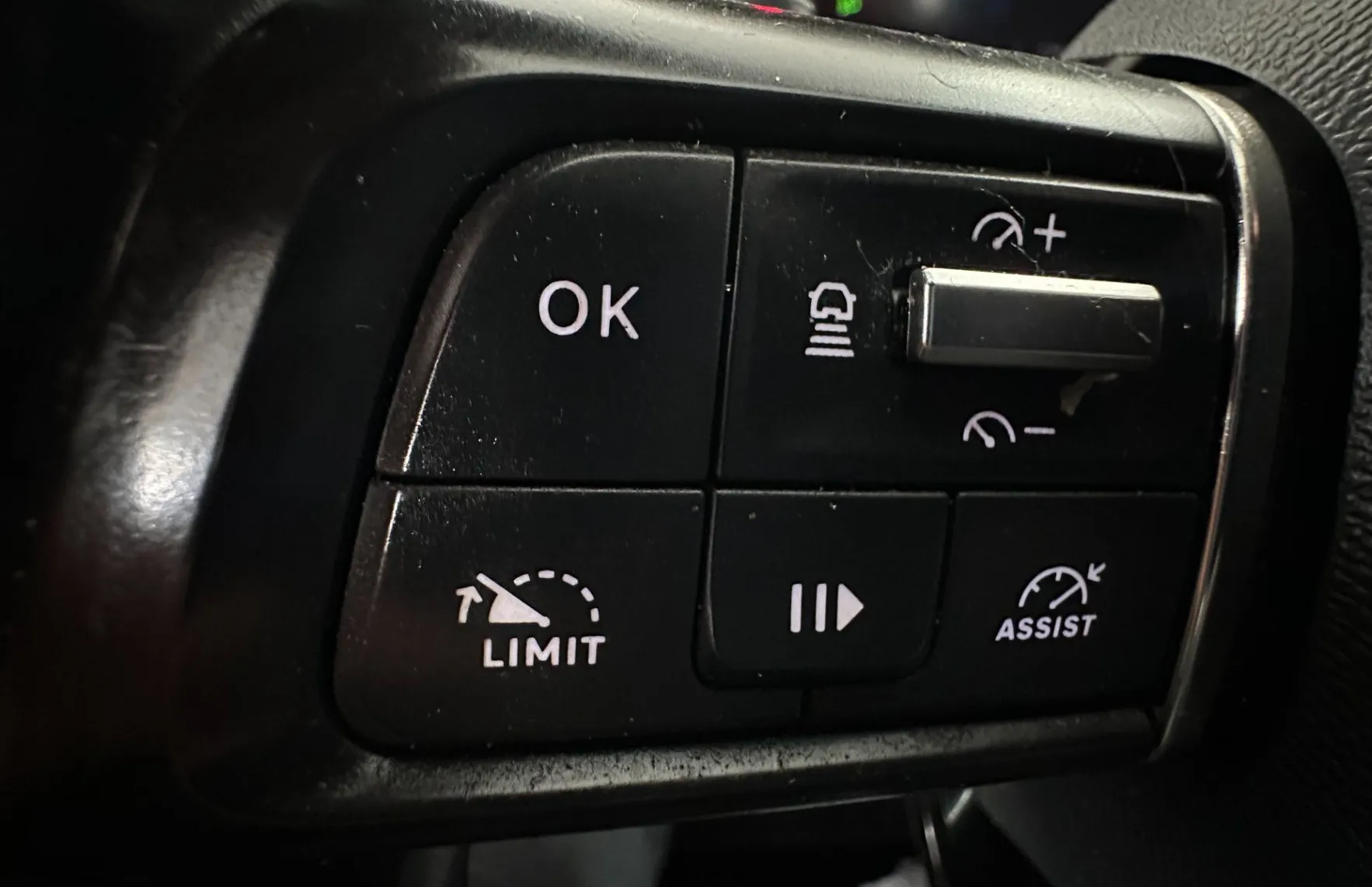 Zunanja slika - Citroën C4 - 1.5 BlueHDi Shine Pack 96KW.USNJE.KAMERA.LED.NAVI - 9