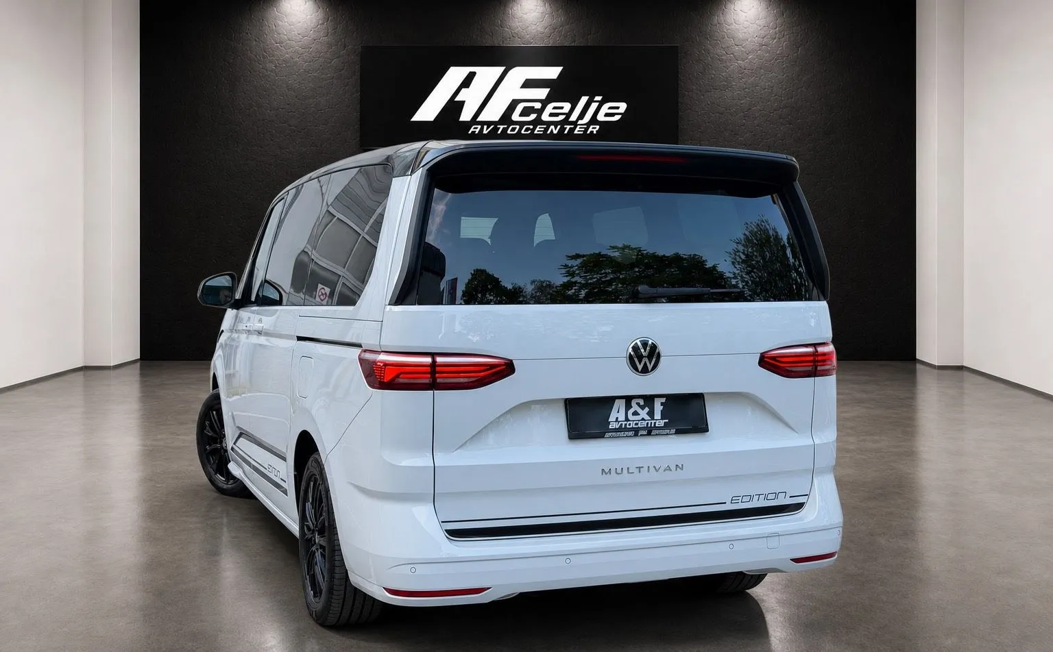 Notranja slika - Volkswagen Multivan - 2.0 TDI-DSG-PODALJŠAN-EDITION-IQ LIGHT-VIRTUAL- - 7