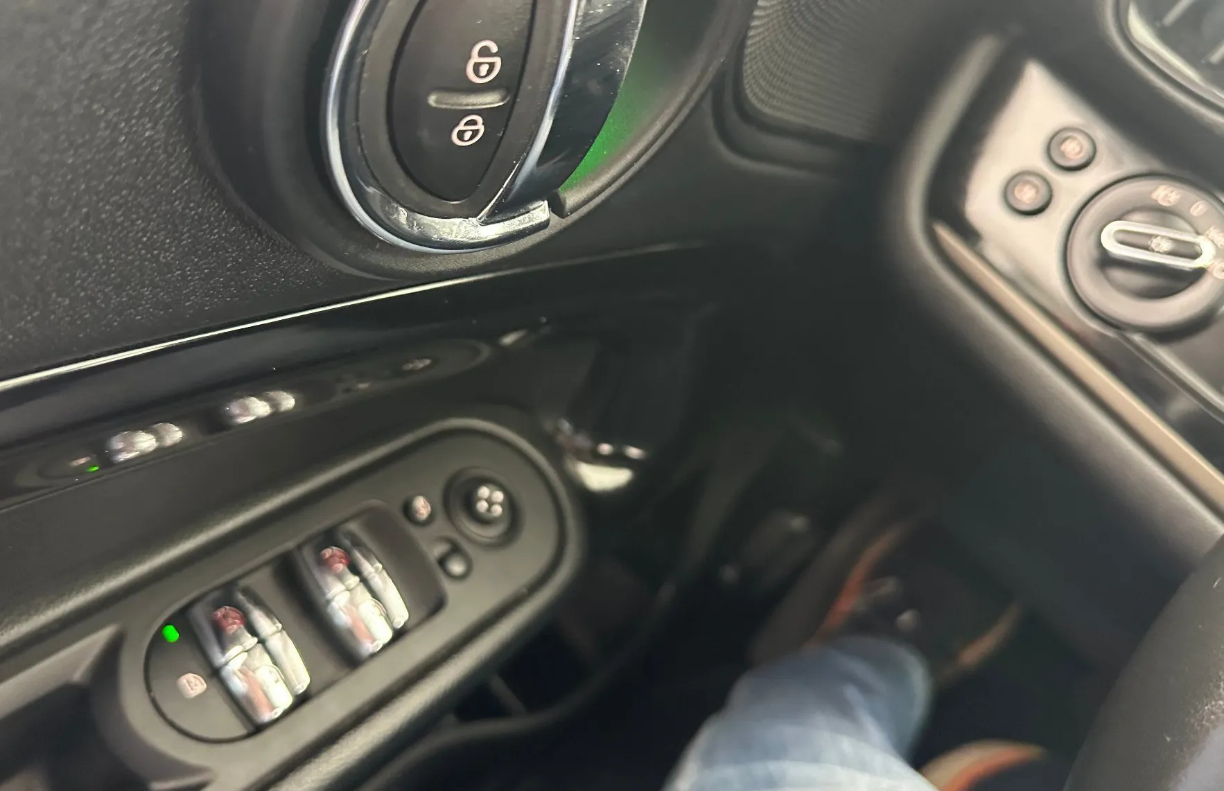 Zunanja slika - MINI Countryman - Cooper ALL4  Avt.KAMERA.NAVI.LED.2023.4X4.TOP - 2