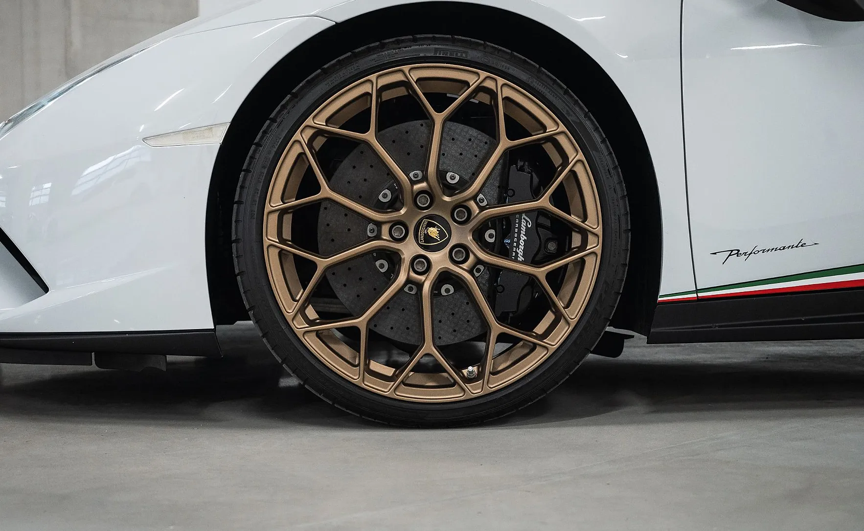 Zunanja slika - Lamborghini Huracan - Performante - 9