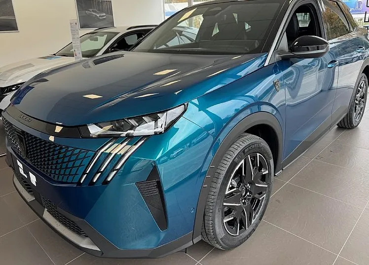 Zunanja slika - Peugeot 3008 - GT HIBRID 145 e-DCT - BON ZA ZIMSKE PNEVMATIKE - 4