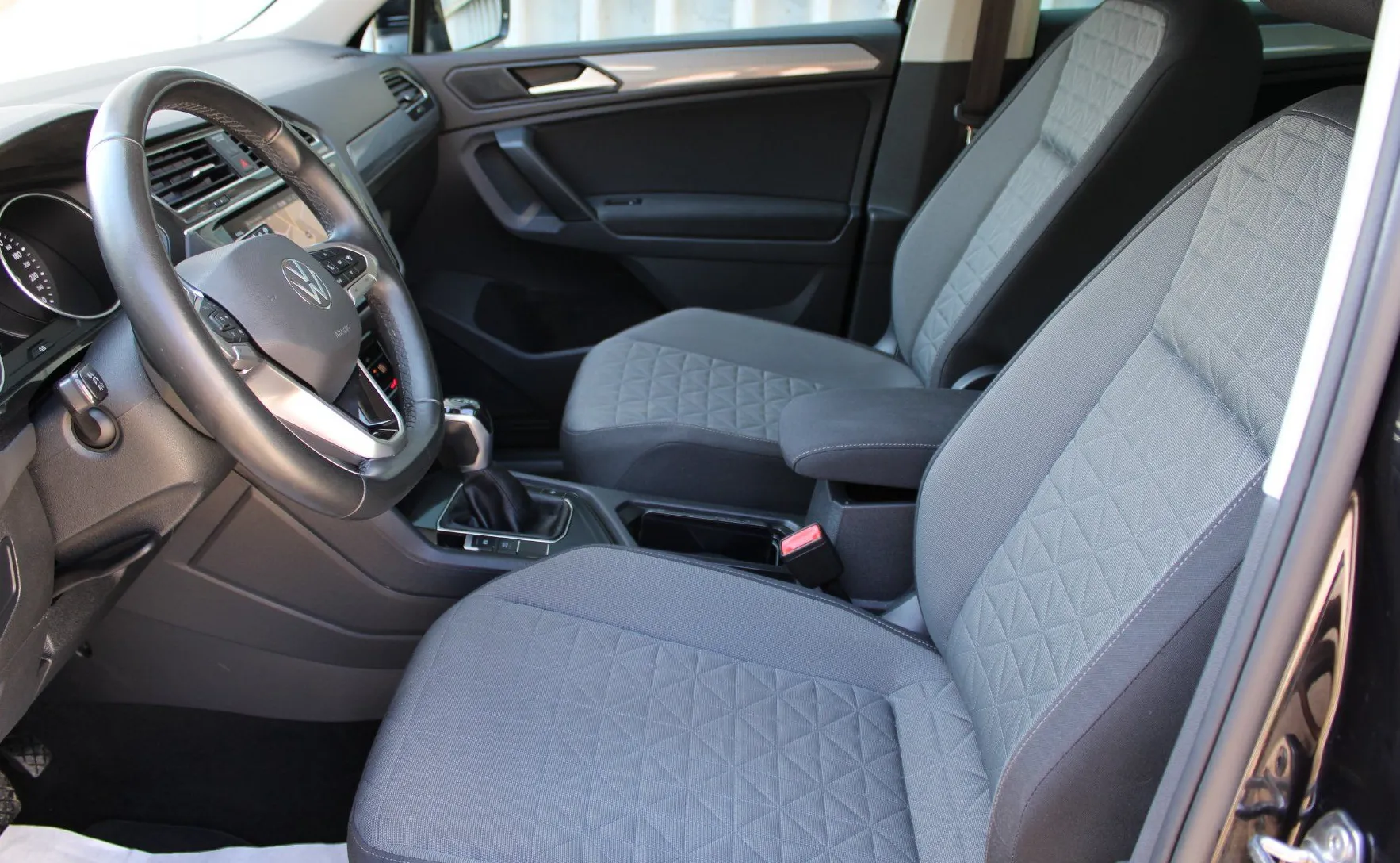 Zunanja slika - Volkswagen Tiguan - 2.0 TDI BMT Life DSG - 12