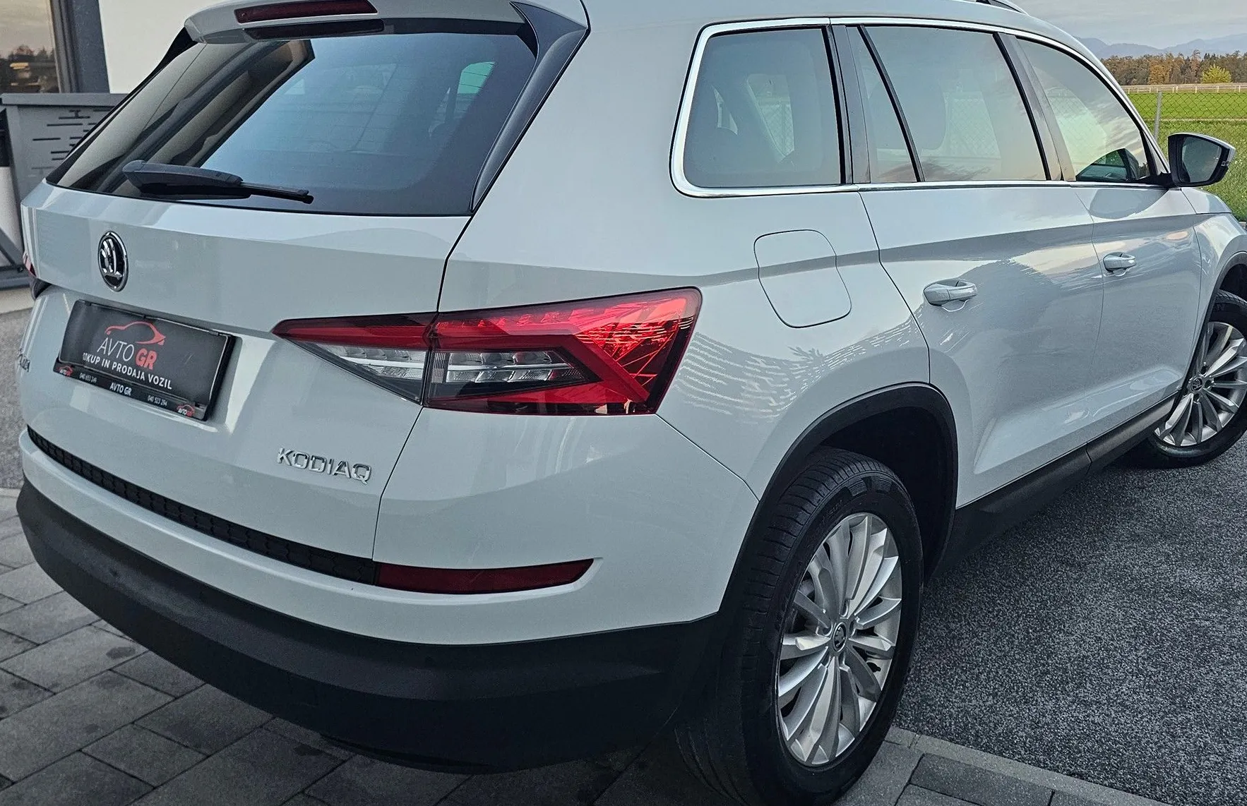 Zunanja slika - Škoda Kodiaq - 2.0 TDI Ambition DSG- NAVI-KAM.-Le 144.000km- ODL - 4