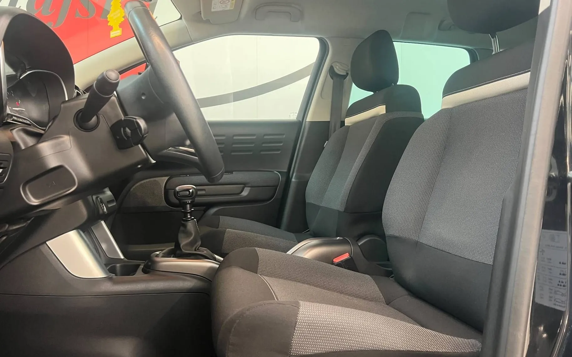 Notranja slika - Citroën C3 Aircross - 1.2 PureTech 110 S S Shine - 7