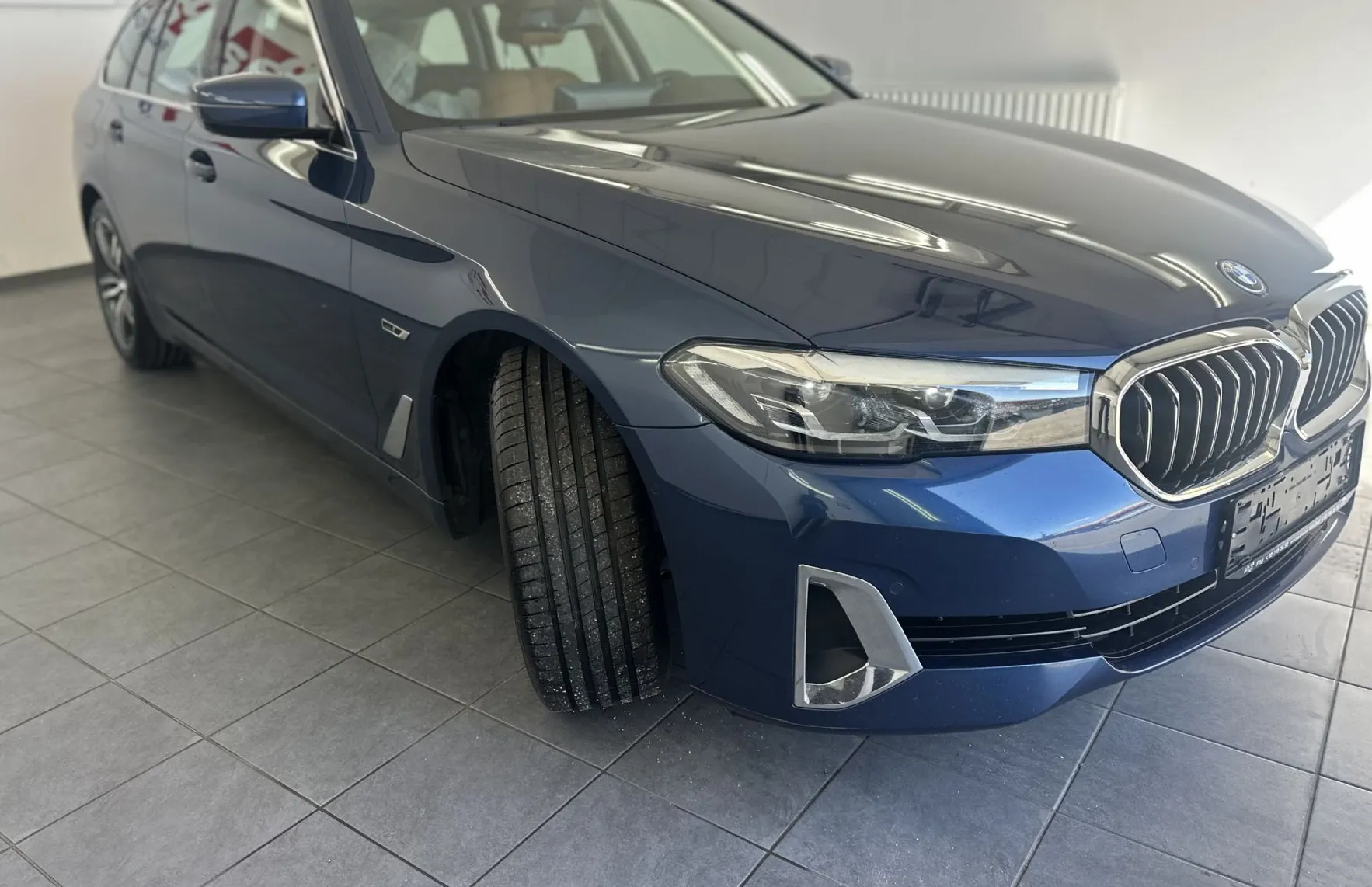 Zunanja slika - BMW Serija 5 - Touring: 530 e Luxury Line 2.0 215KW.NEMŠKI+4ALU.KAMERA. - 2