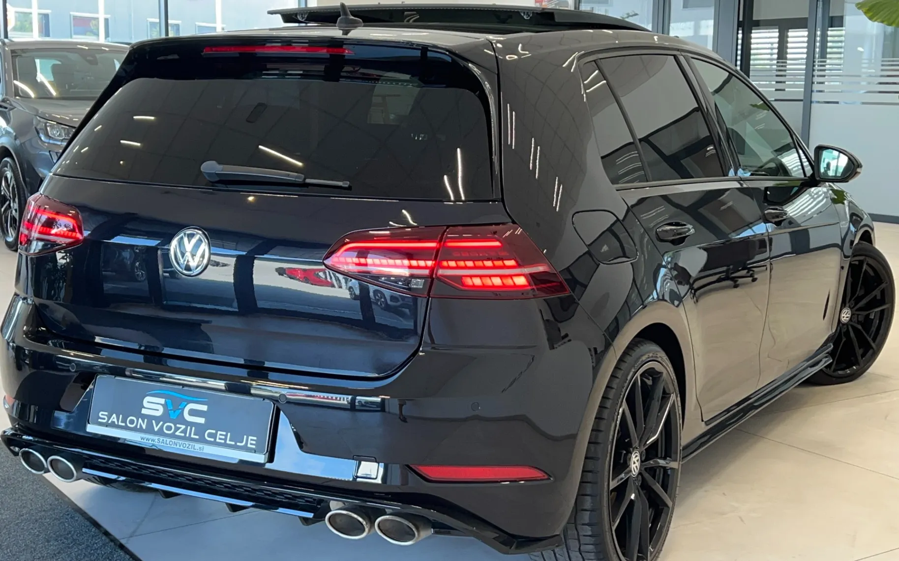 Zunanja slika - VW Golf - 2.0 TSI / TSI 4M AUT. - 4
