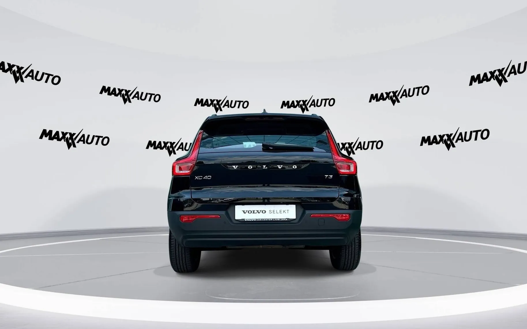 Zunanja slika - Volvo XC40 - T3 Momentum Avt - 6