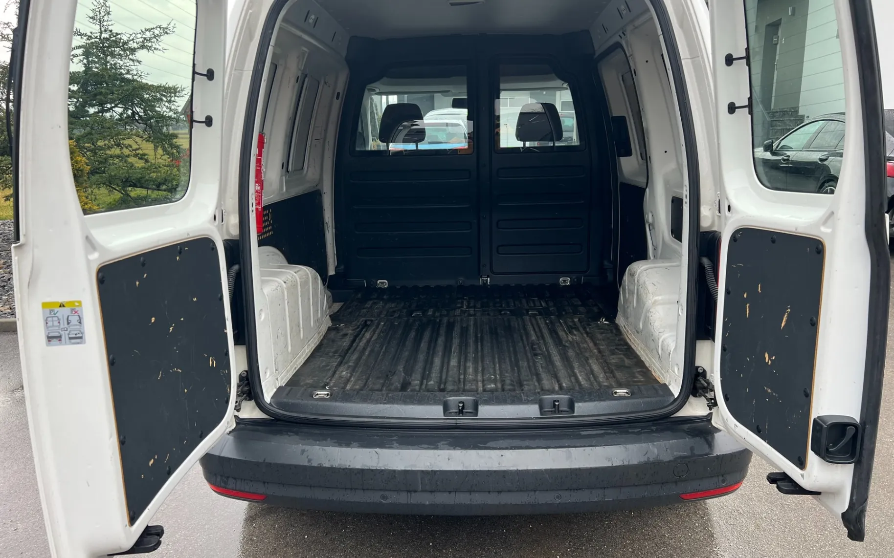 Zunanja slika - VW Caddy - 2.0 TDI+SLOVENSKI+1.LASTNIK+ODLIČEN - 9