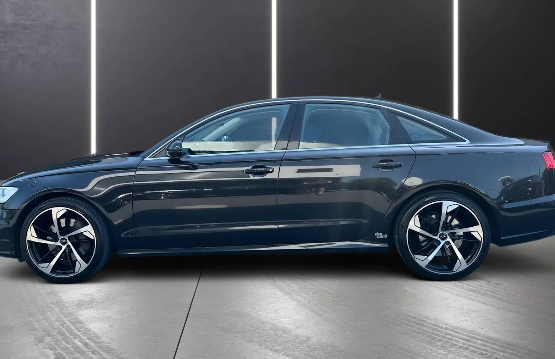 Zunanja slika - Audi A6 - 3.0TDI QUATTRO LED NAVI TEMP PDC MEMORY GR.SEDEŽ - 4