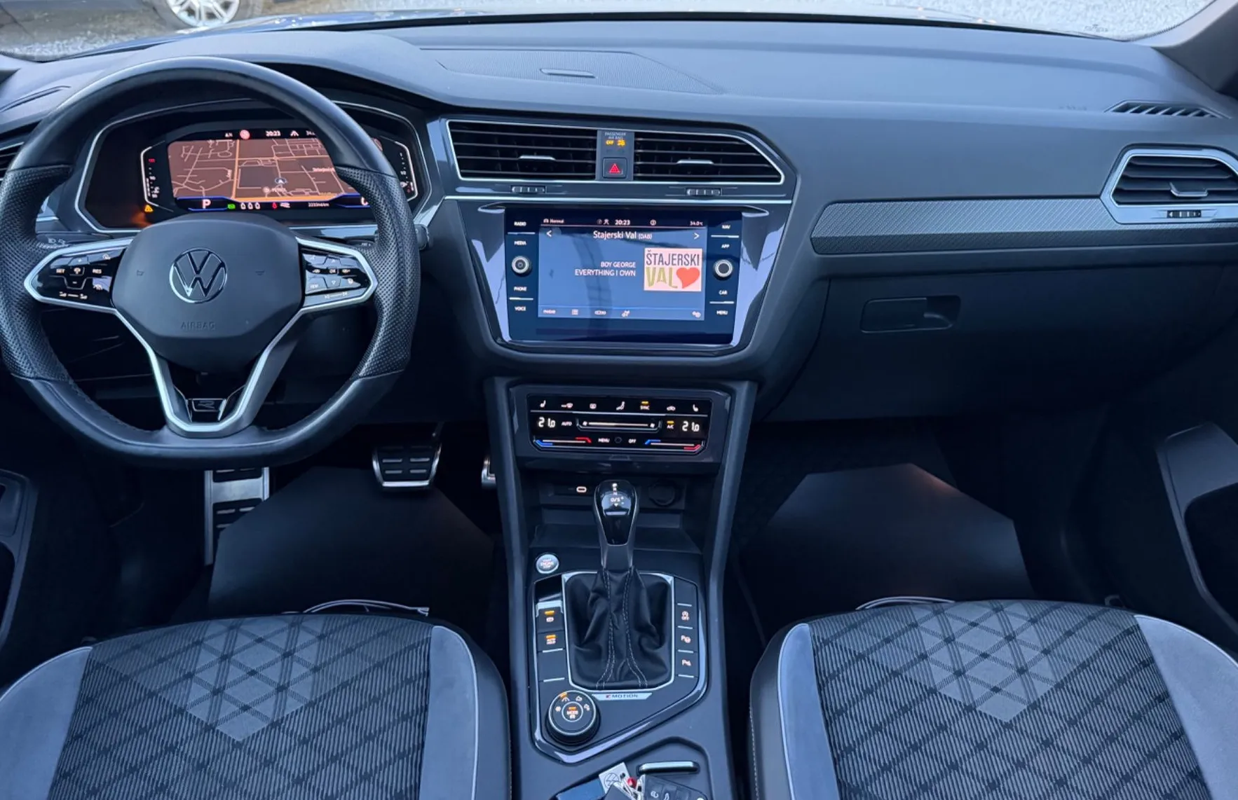 Zunanja slika - Volkswagen Tiguan Allspace - 4motion-2.0 TDI-R-Line-DSG-PANO-MRTVI KOTI-VIRTUA - 10