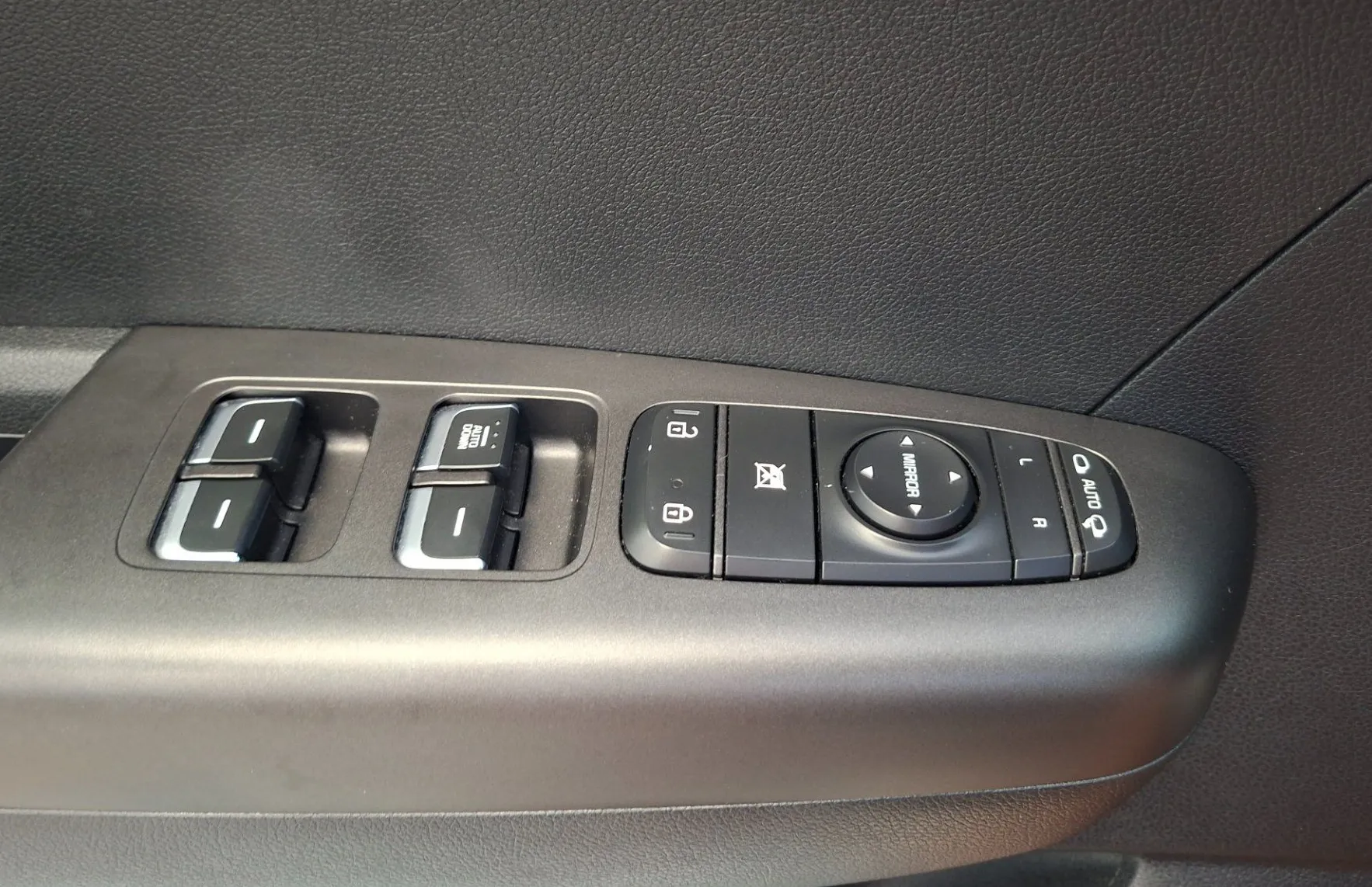 Zunanja slika - KIA Sportage - 2WD 1.6 GDI LX Edition ISG-1.LAST-SLO-LED-KAMERA- - 14