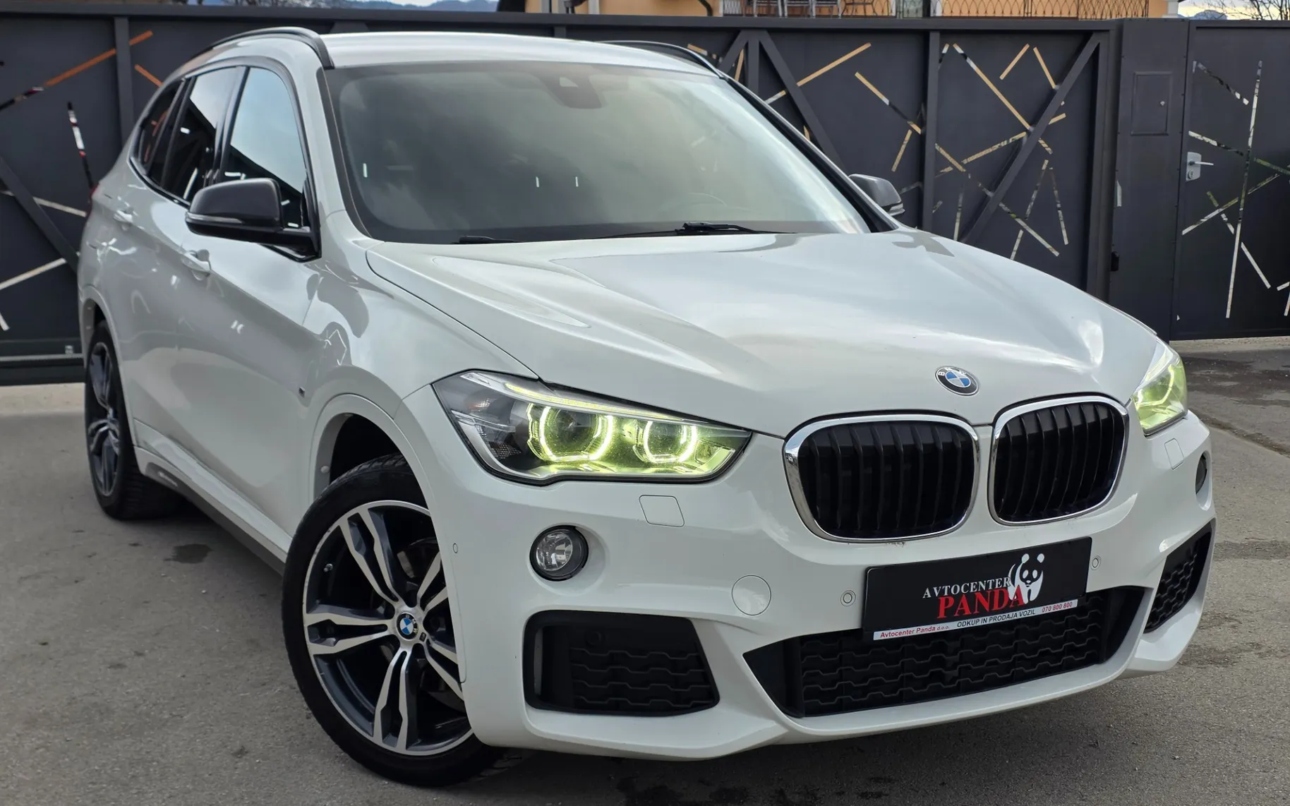 Zunanja slika - BMW X1 - xDrive18d - 6