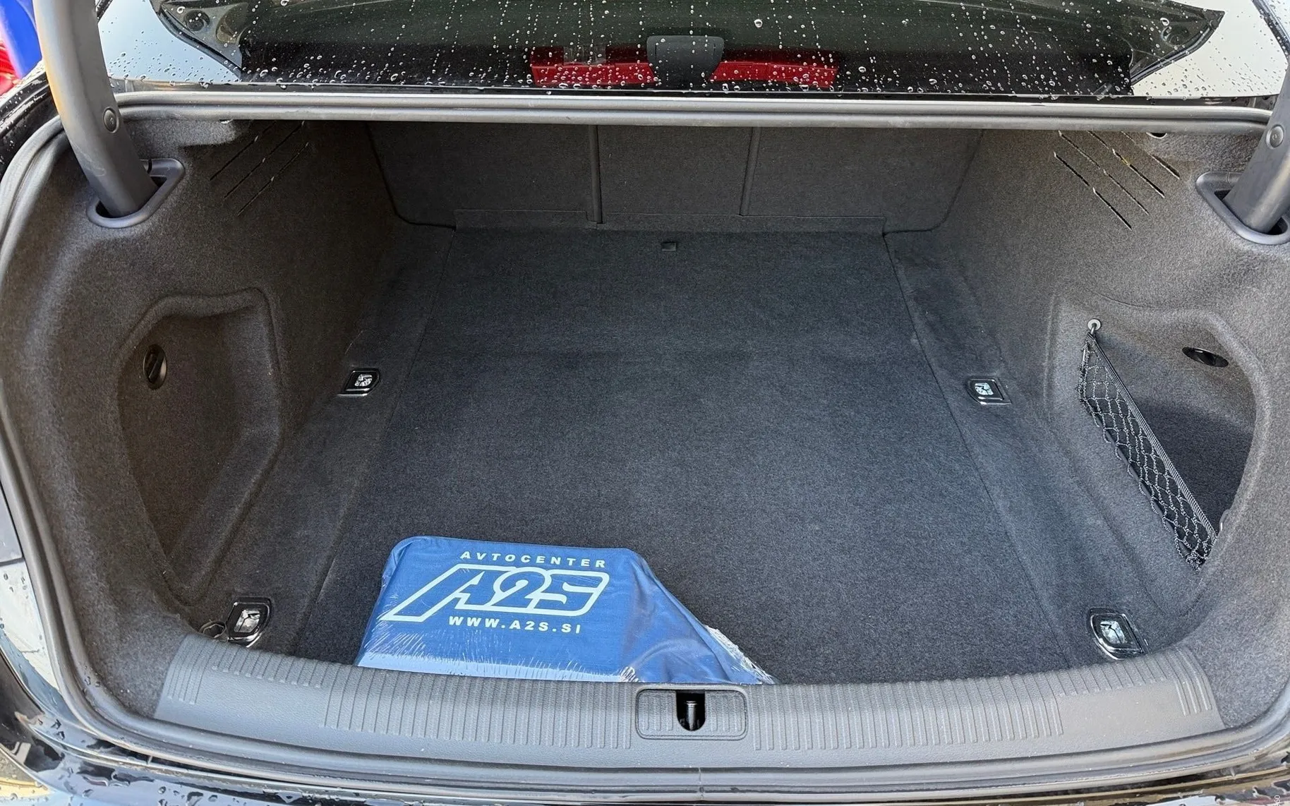 Notranja slika - Audi A4 - 40 TDI S tronic advanced-Usnje-ACC-PDC-Navigacija. - 12