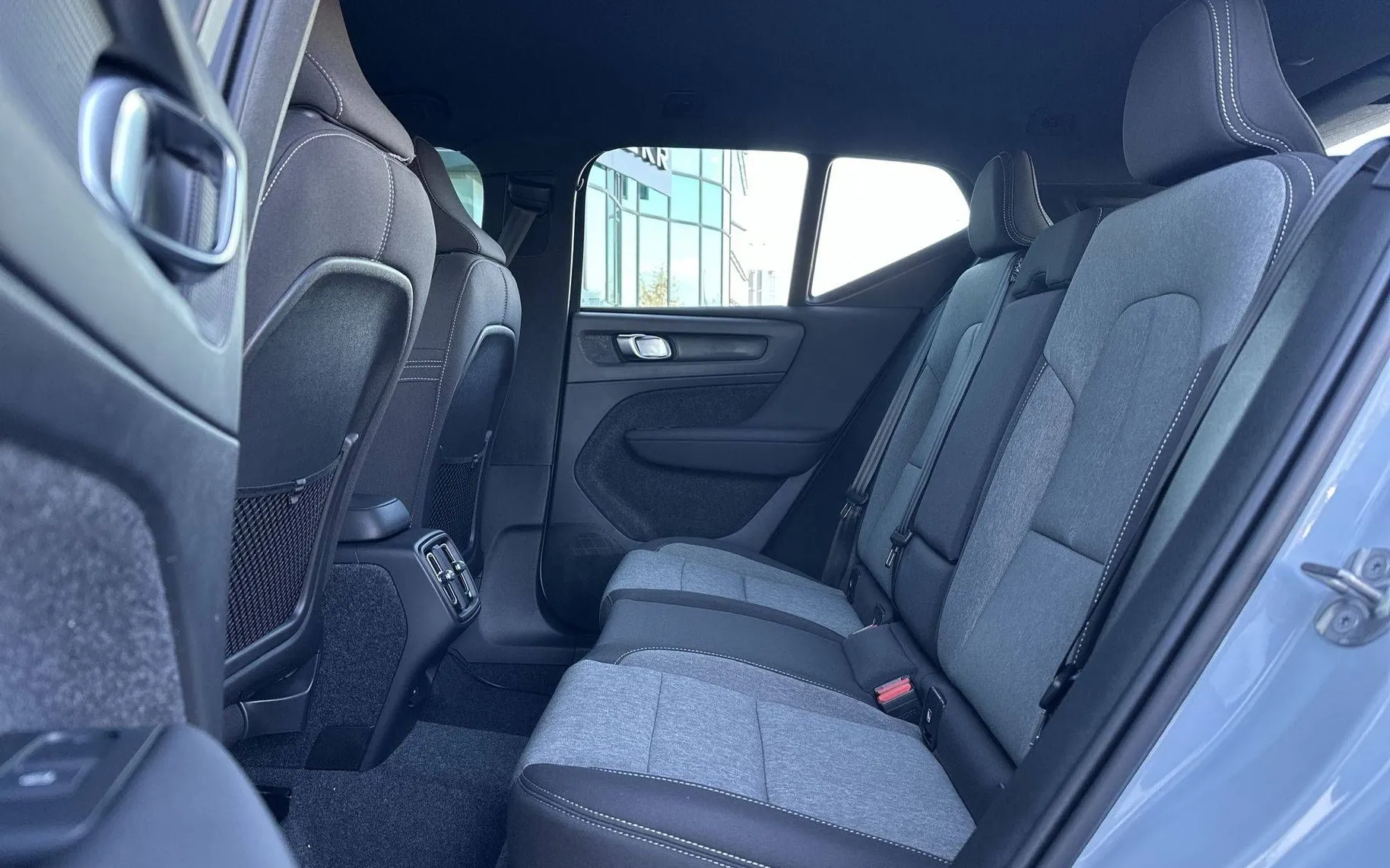 Notranja slika - Volvo XC40 - B3 P Core AT DCT 3 leta garancije + 3 servisi... - 11