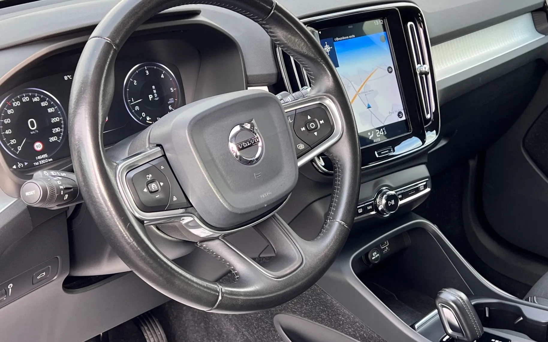 Notranja slika - Volvo XC40 - D3+LED+NAVI+KAMERA+ALU+KEYLESS GO+AUTO HOLD... - 11