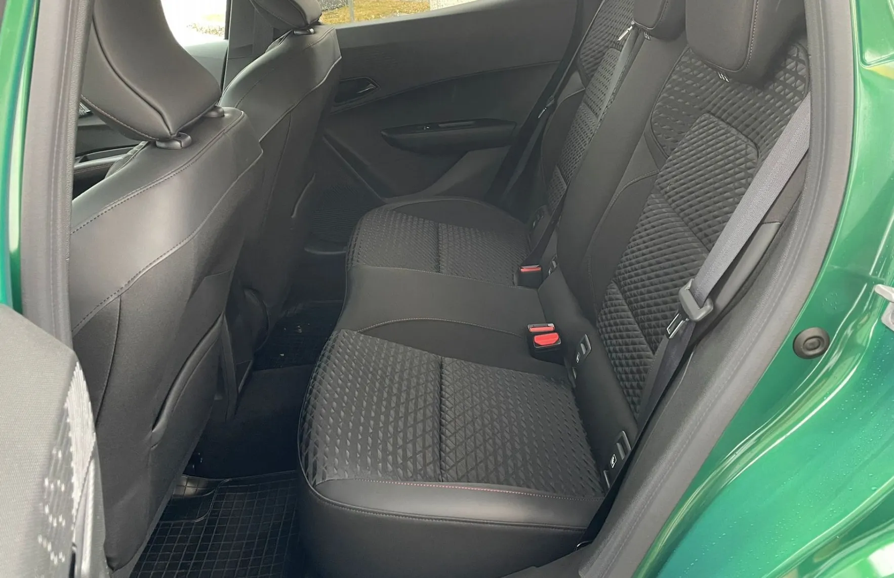 Zunanja slika - Renault Clio - techno TCE 115 - Paket Zima - 11