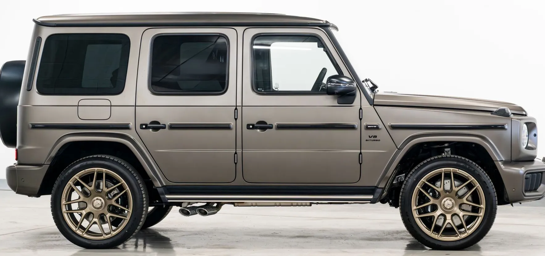 Zunanja slika - Mercedes-Benz G-Razred - MB G63 AMG MY 2026 - MONZA GREY MAGNO - VSA OPREMA - 4