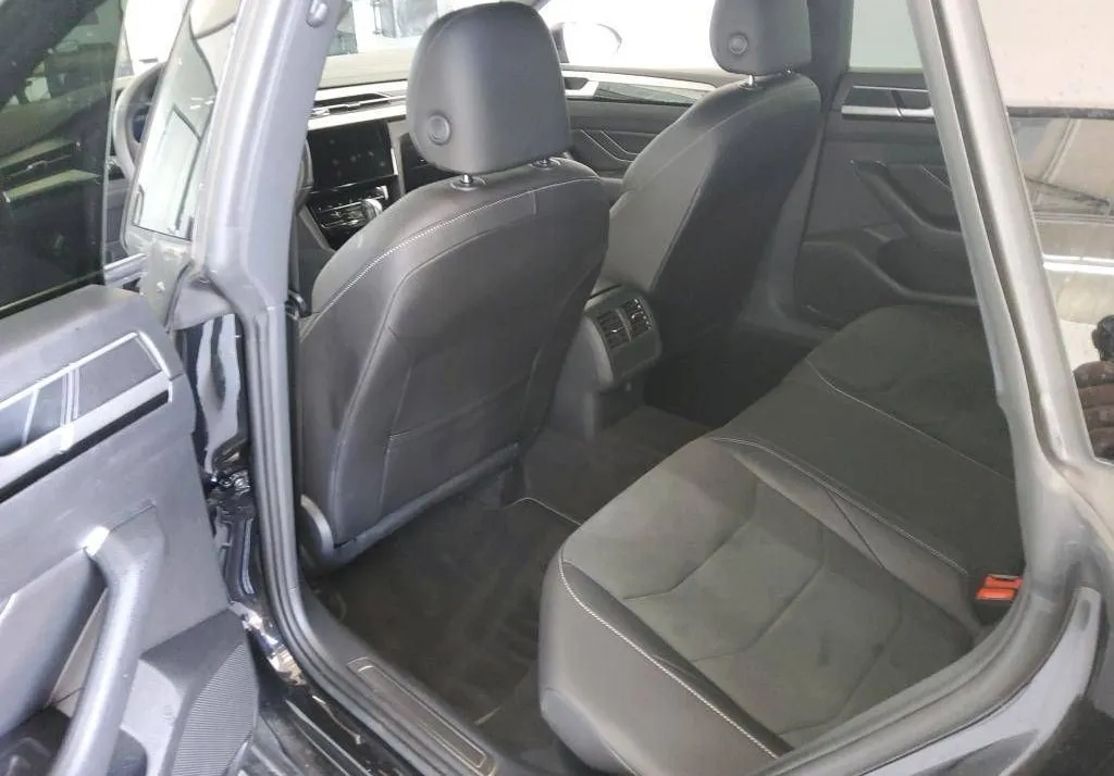 Notranja slika - Volkswagen Arteon Shooting Brake - Arteon SB 4motion 2.0 TDI BMT R-Line DSG - 8