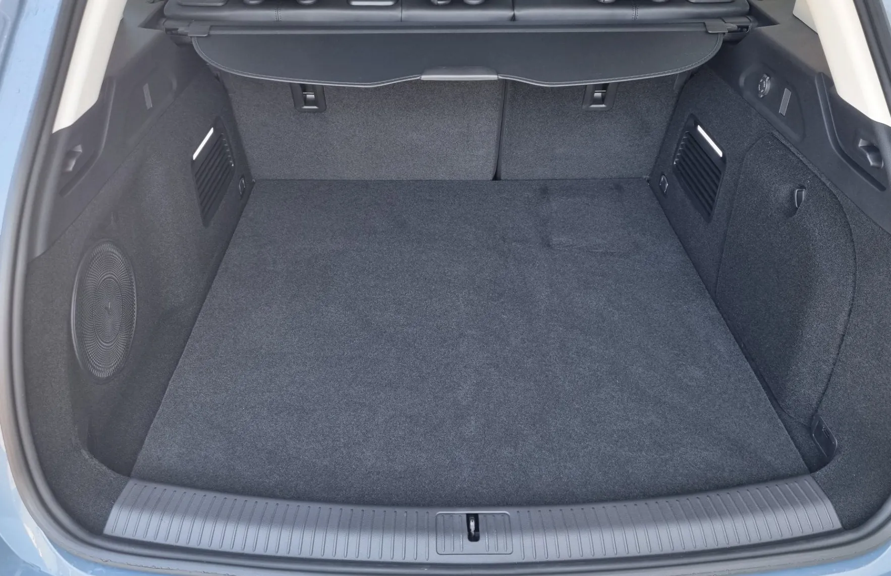 Zunanja slika - Voyah Free - 4X4 106 kWh - VOZILO NOVO - 735km DOSEGA - ZALOGA - 15