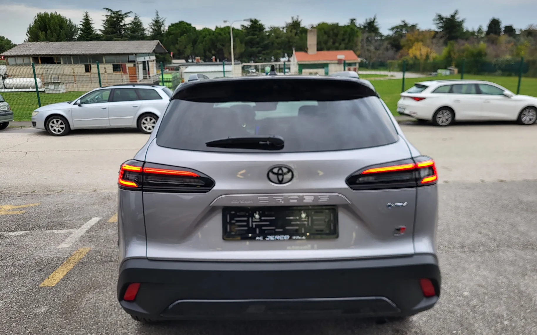 Zunanja slika - Toyota Corolla - 2.0 HEV GR Sport AWD - 8