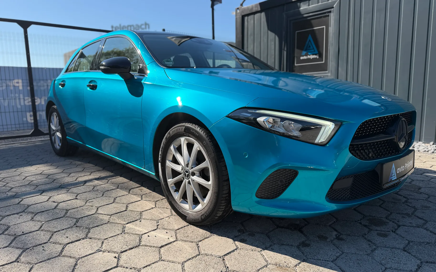 Zunanja slika - Mercedes-Benz A Class Long - A-Razred A 220 d AMG Line Avt. - 4