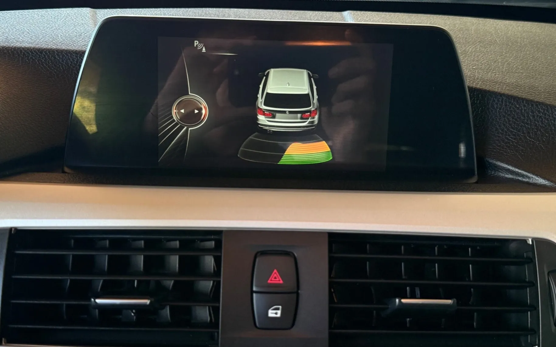 Notranja slika - BMW serija 3 Touring: - 318d-AUT-NAVIGACIJA-PDC-LIZING ZA TUJCE-ODLIČEN- - 12