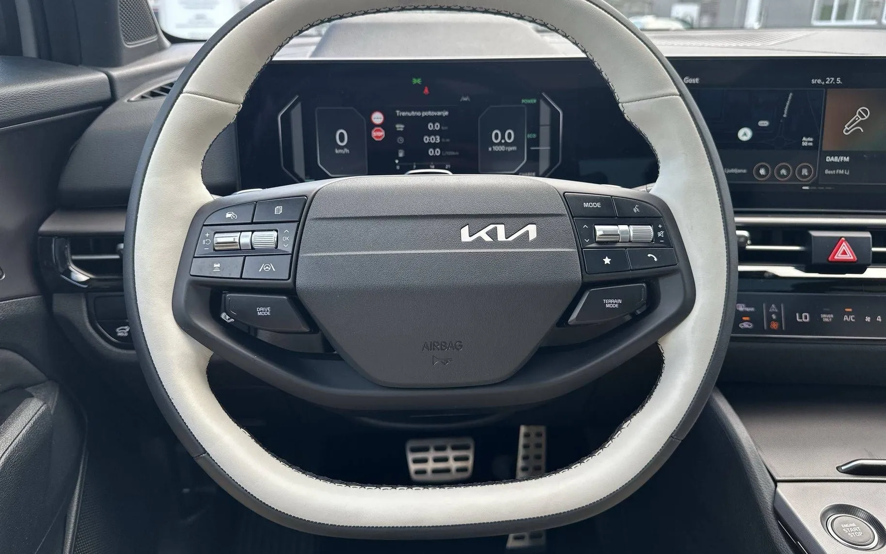 Notranja slika - KIA Sportage - AWD 1.6 T-GDI PHEV GT-Line Avt... - 14