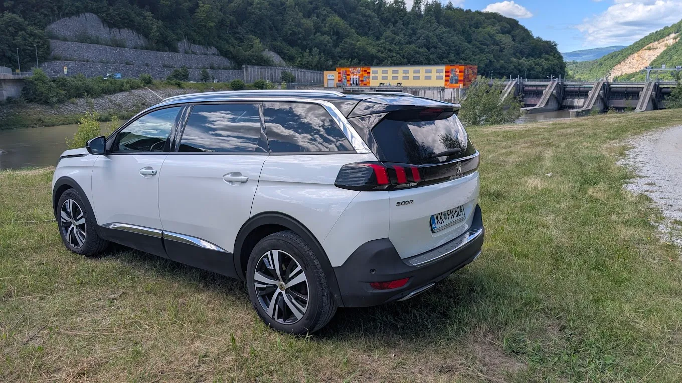 Zunanja slika - Peugeot 5008 - 1,6 BlueHDi Allure - 2