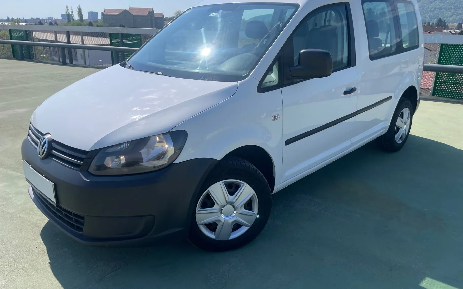 Zunanja slika - Volkswagen Caddy - 1.6 TDI 55 KW KAMERA. - 1
