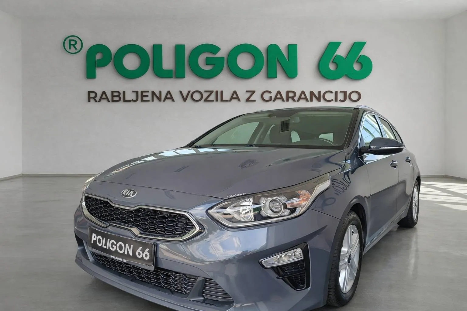 Notranja slika - KIA Ceed SW - 1.0 T-LED-KAMERA-NAVI-ODLIČEN-KOT NOV-GARANCIJA - 7