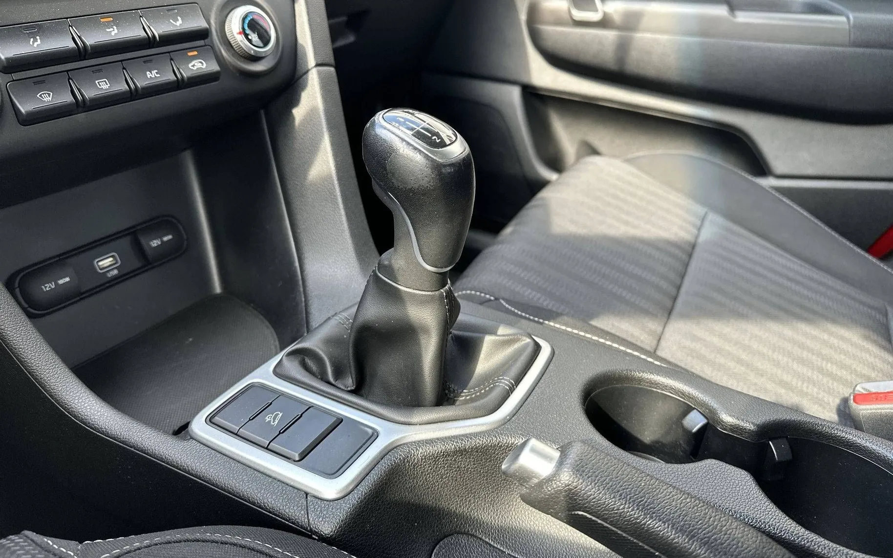Notranja slika - KIA Sportage - 1.6 GDI LX Active ISG - 19