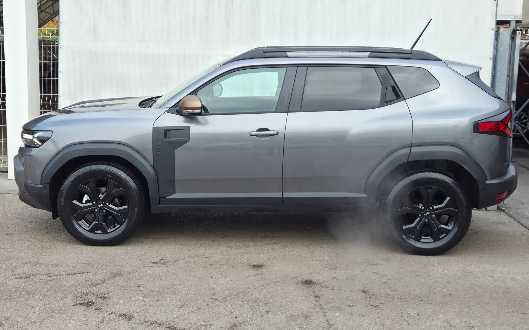 Zunanja slika - Dacia Duster - Extreme ECO-G +Paket City+Zimske gume - 6