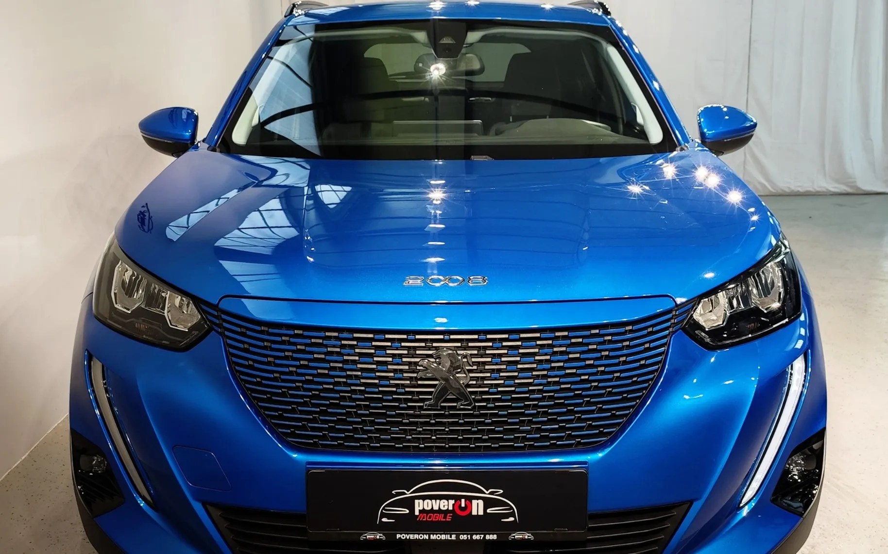 Zunanja slika - Peugeot 2008 - e- Allure - 4