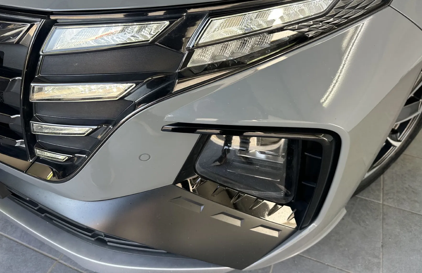 Zunanja slika - Hyundai Tucson - 4WD 1.6 T-GDI  Premium Avt.NEMŠKI+4ALU.KAMERA - 4