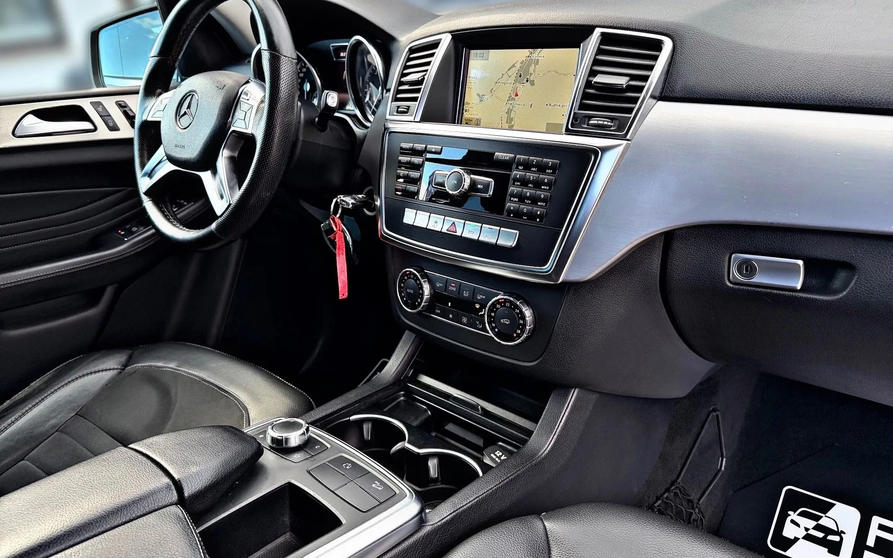 Notranja slika - Mercedes-Benz ML-Razred - ML 250 BlueTEC Avt... - 24