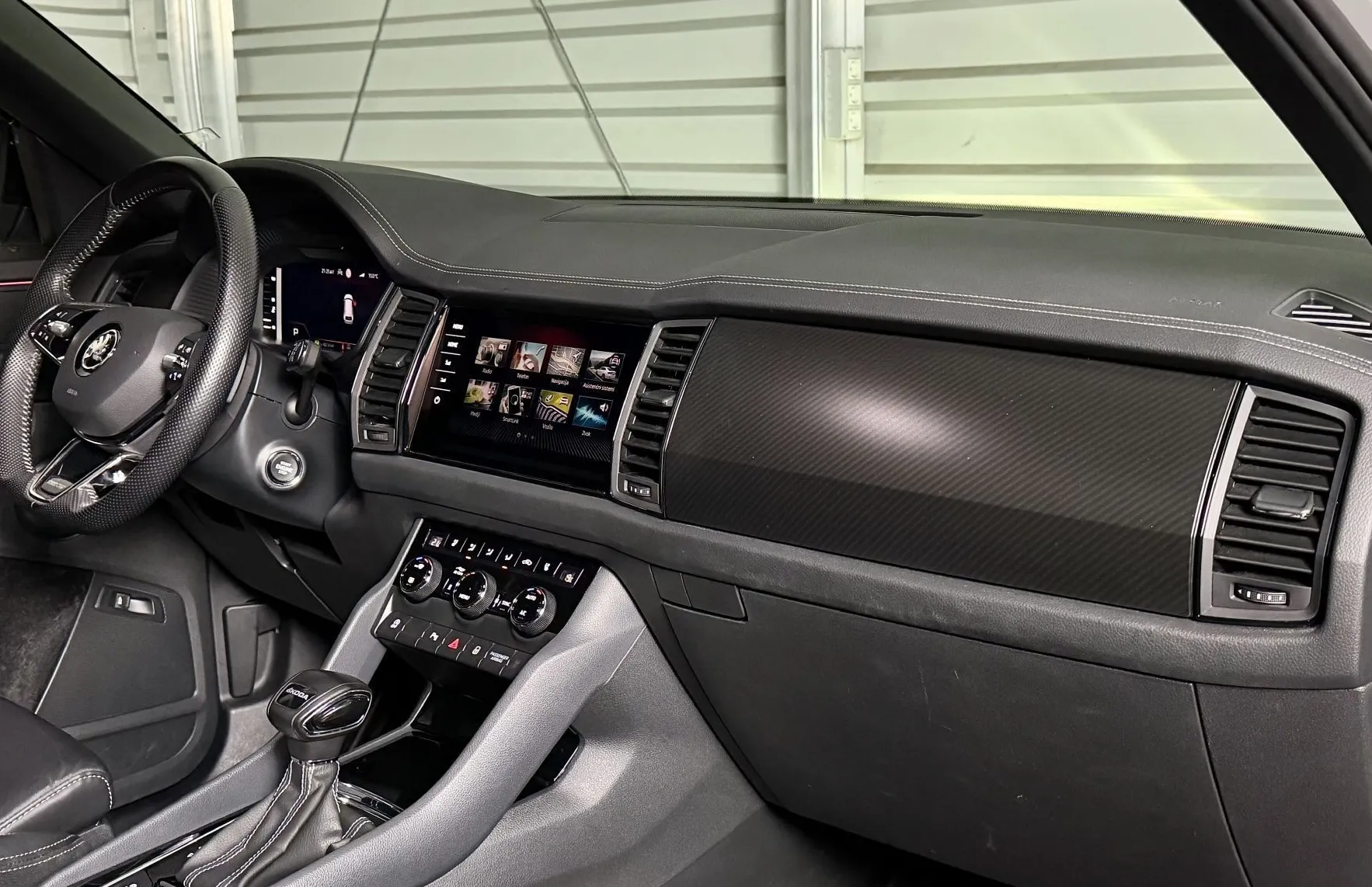 Zunanja slika - Škoda Kodiaq - 2.0 TDI SPORTLINE DSG - PANO - HLAJ GRET SED. - 12