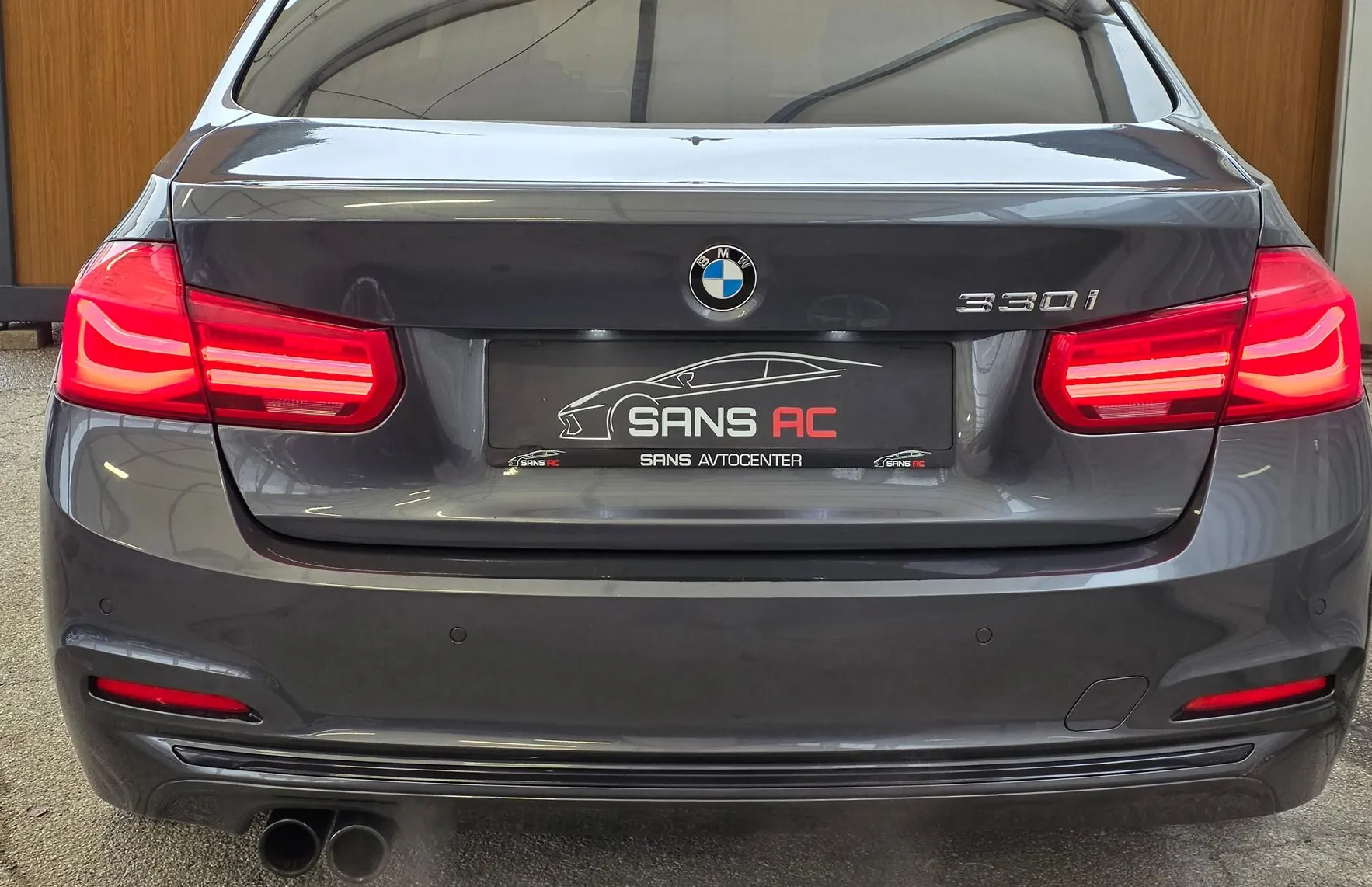 Zunanja slika - BMW Serija 3 - : 330i xDrive Sport Line- LED - VEL.NAVI - AMBI -PDC - 4