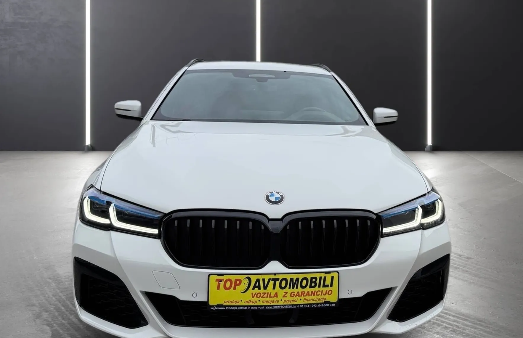 Zunanja slika - BMW Serija 5 - Touring: 540d xDrive M-PAKET LASER ACC KAM HUD NAVI KLJU - 11