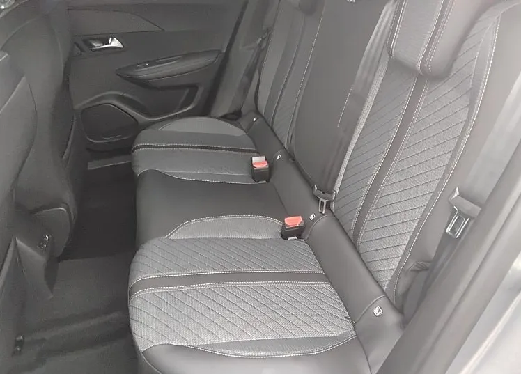 Zunanja slika - Peugeot 2008 - ALLURE PureTech 100 - 7