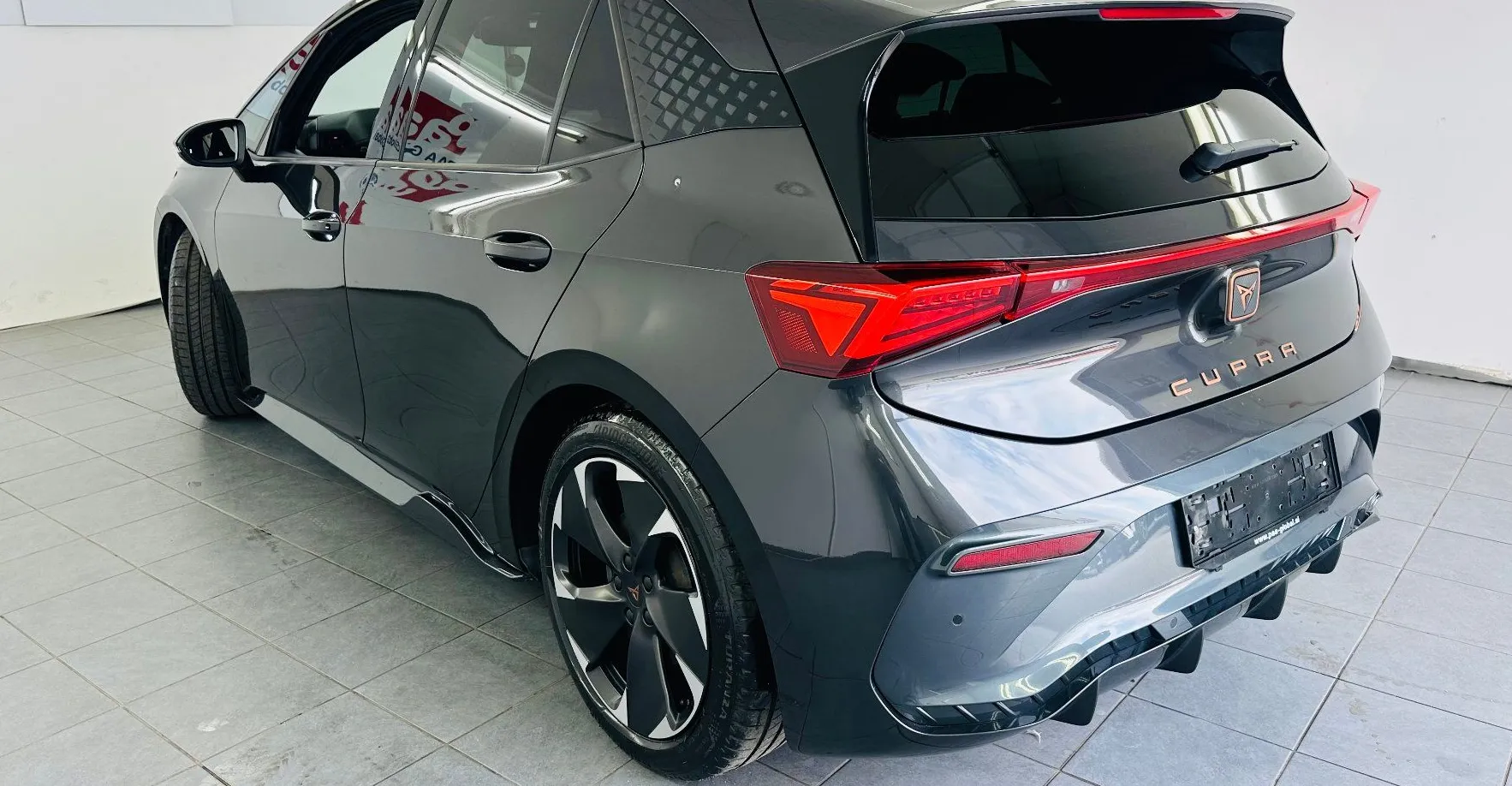 Zunanja slika - Cupra Born - Berline 230ch.170 kw.KAMERA.NAVI.LED.82 KW BATERIJ - 7