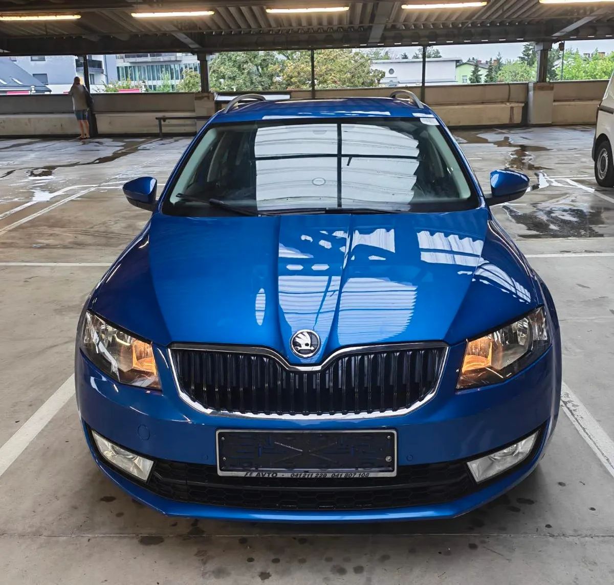 Zunanja slika - Škoda Octavia - Combi 1.6 TDI - 3