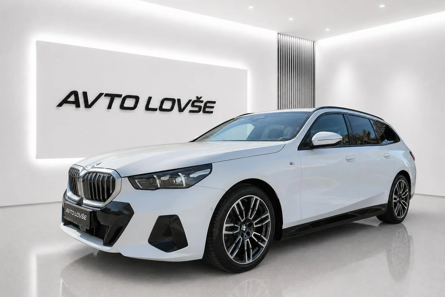 Zunanja slika - BMW serija 5 Touring: - 520d  Avt.-M SPORT-1 LASTNIK-37400 KM-KOT NOVA - 5