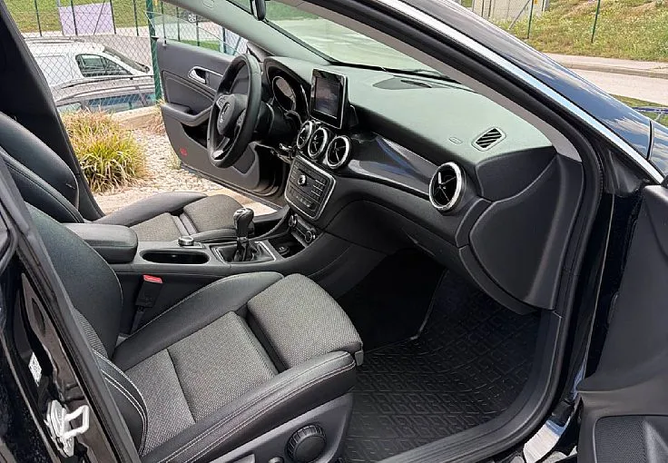 Zunanja slika - Mercedes-Benz CLA-Razred - CLA Shooting Brake CLA 200 d Shooting Brake ZELO LEPO OHRANJEN - 10