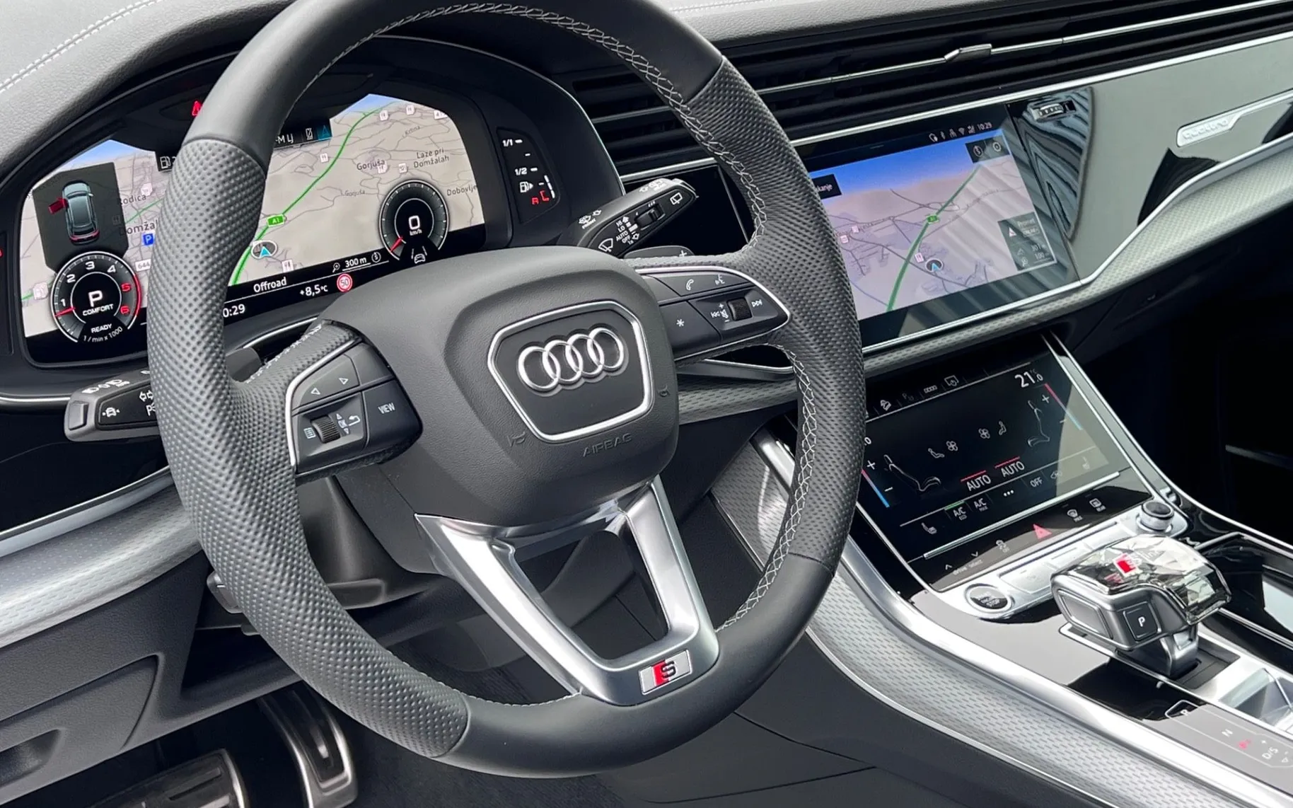 Notranja slika - Audi Q8 - 50 TDI+1.LAST+SLO+Q+S-LINE+210kW+MATRIX+PANORAMA - 10