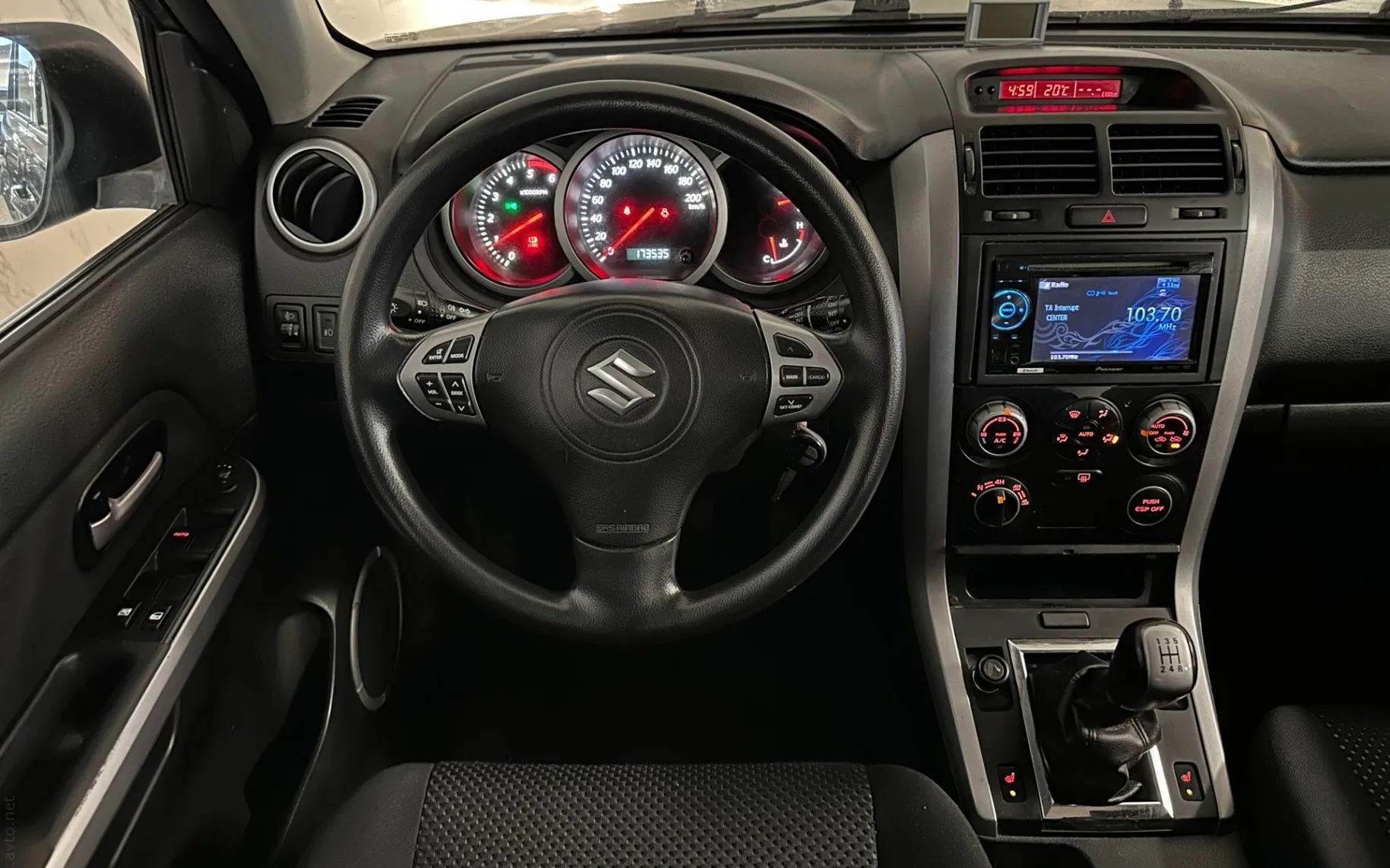 Notranja slika - Suzuki Grand Vitara - 1.9 TD - Slovensko poreklo - - 9