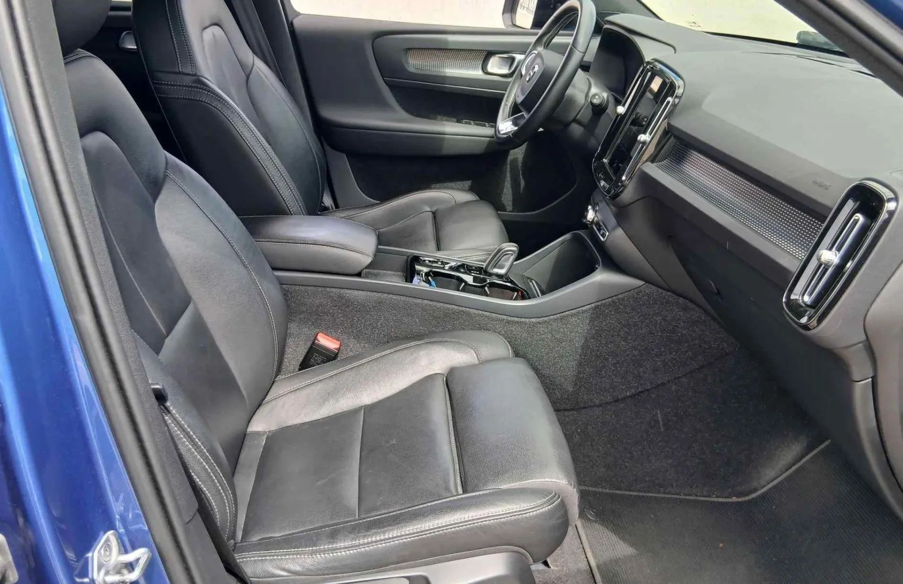 Zunanja slika - Volvo XC40 - T5 Recharge Twin Engine R-Design Avt.KAMERA.LED - 7