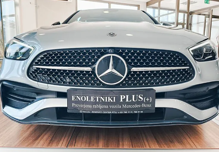 Zunanja slika - Mercedes-Benz C-Razred - 180 FULL AMG-MR.KOT-360 KAM-VLEČ.KLJ-BURMEST-VIDEO - 2