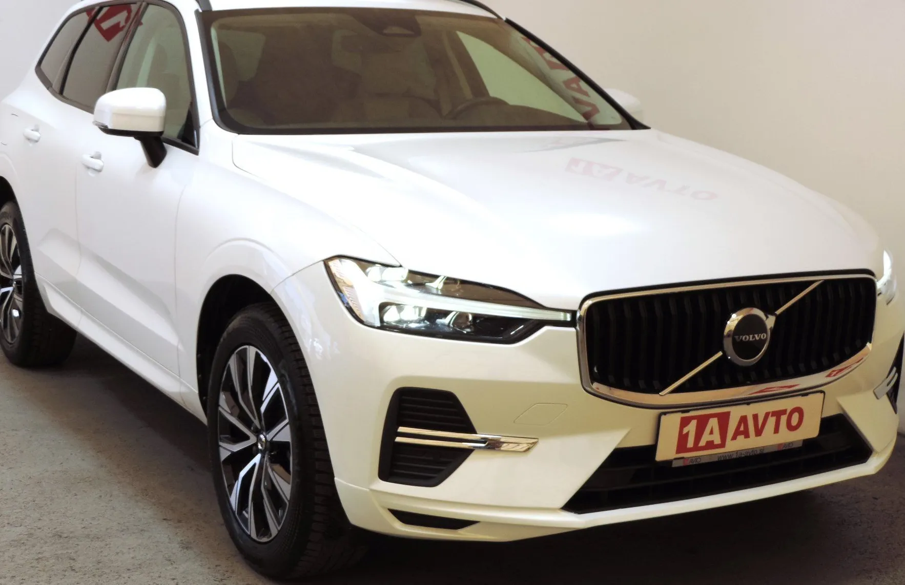 Zunanja slika - Volvo XC60 - B4D AWD  Avt. LED-VIRTUA - 3