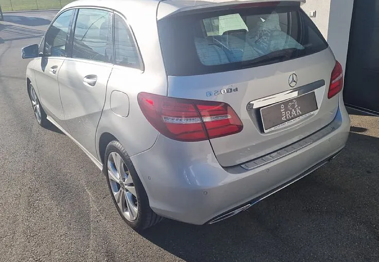 Zunanja slika - Mercedes-Benz B-Razred - B 200 d GRET. SEDEŽEV, LED - 5