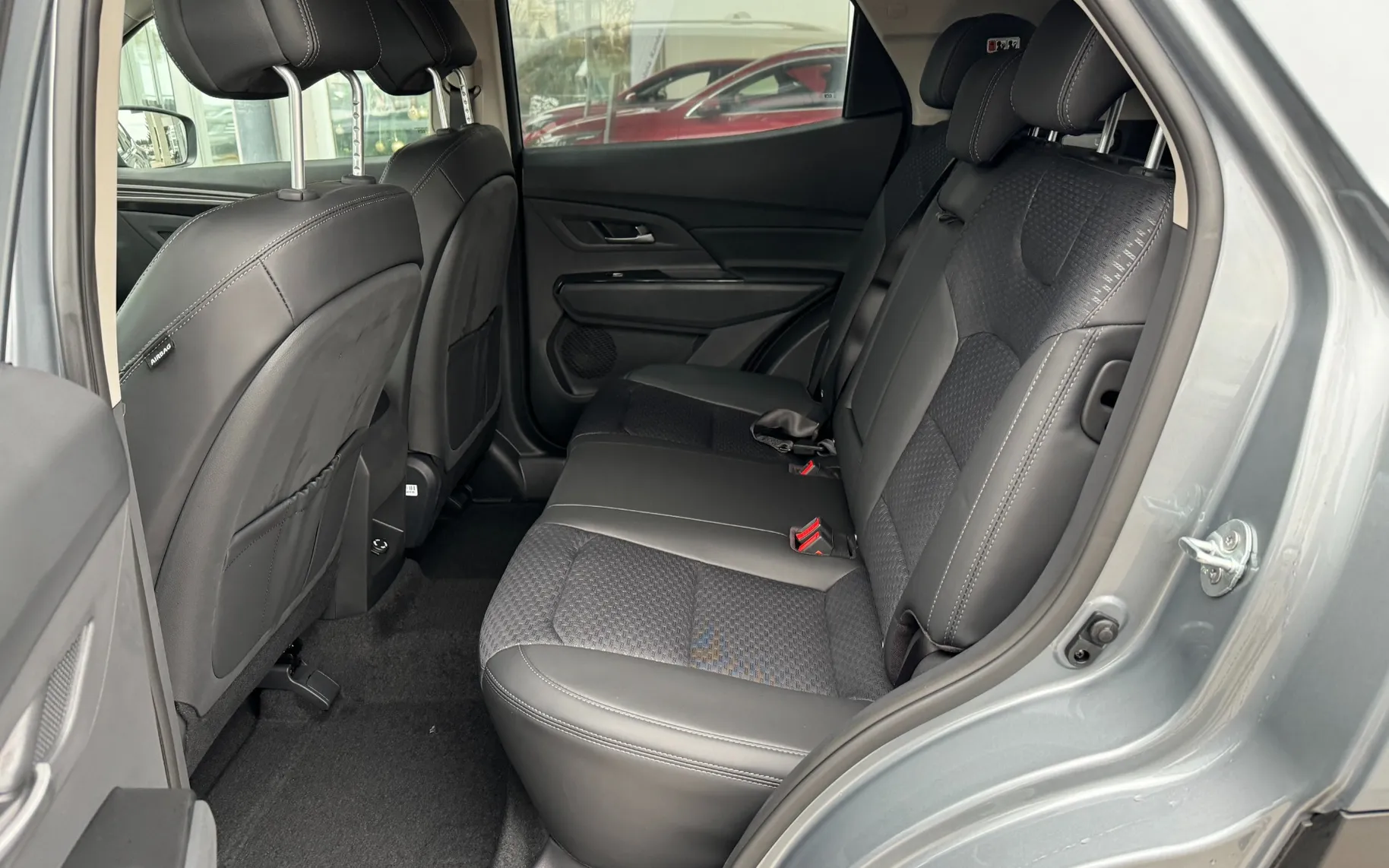Zunanja slika - SsangYong Korando - 4x4 1,5 T-GDI Style - 5